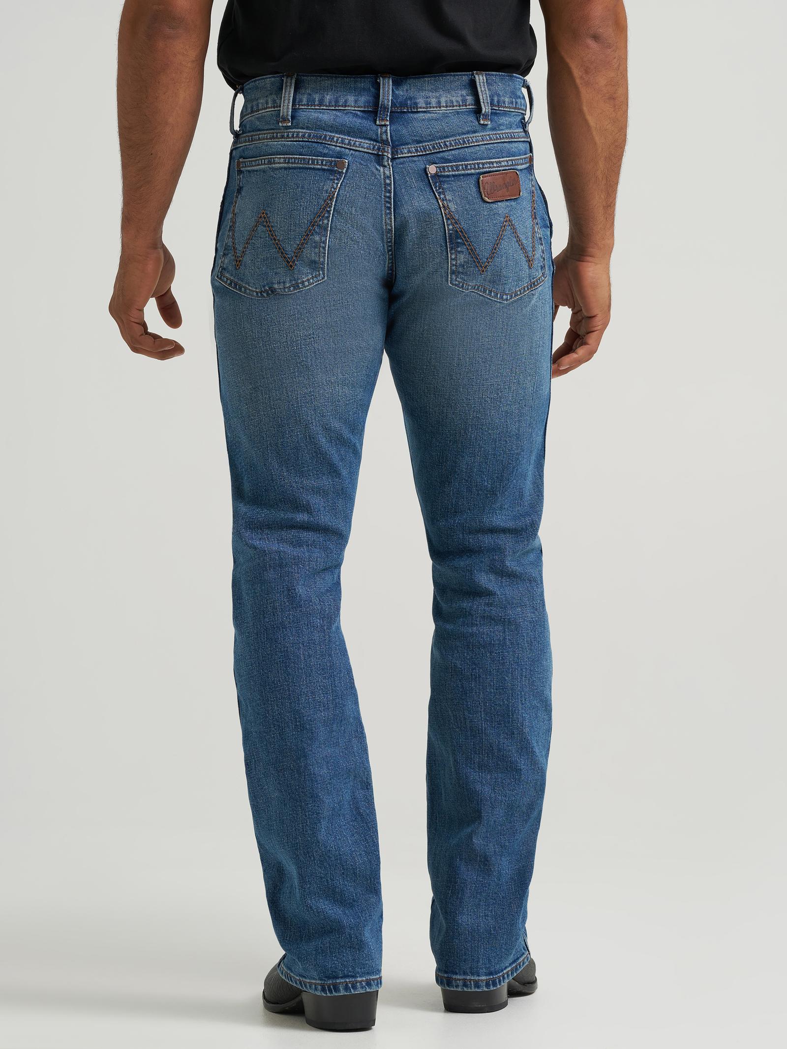 Wrangler Retro® Harris Slim Boot Jean