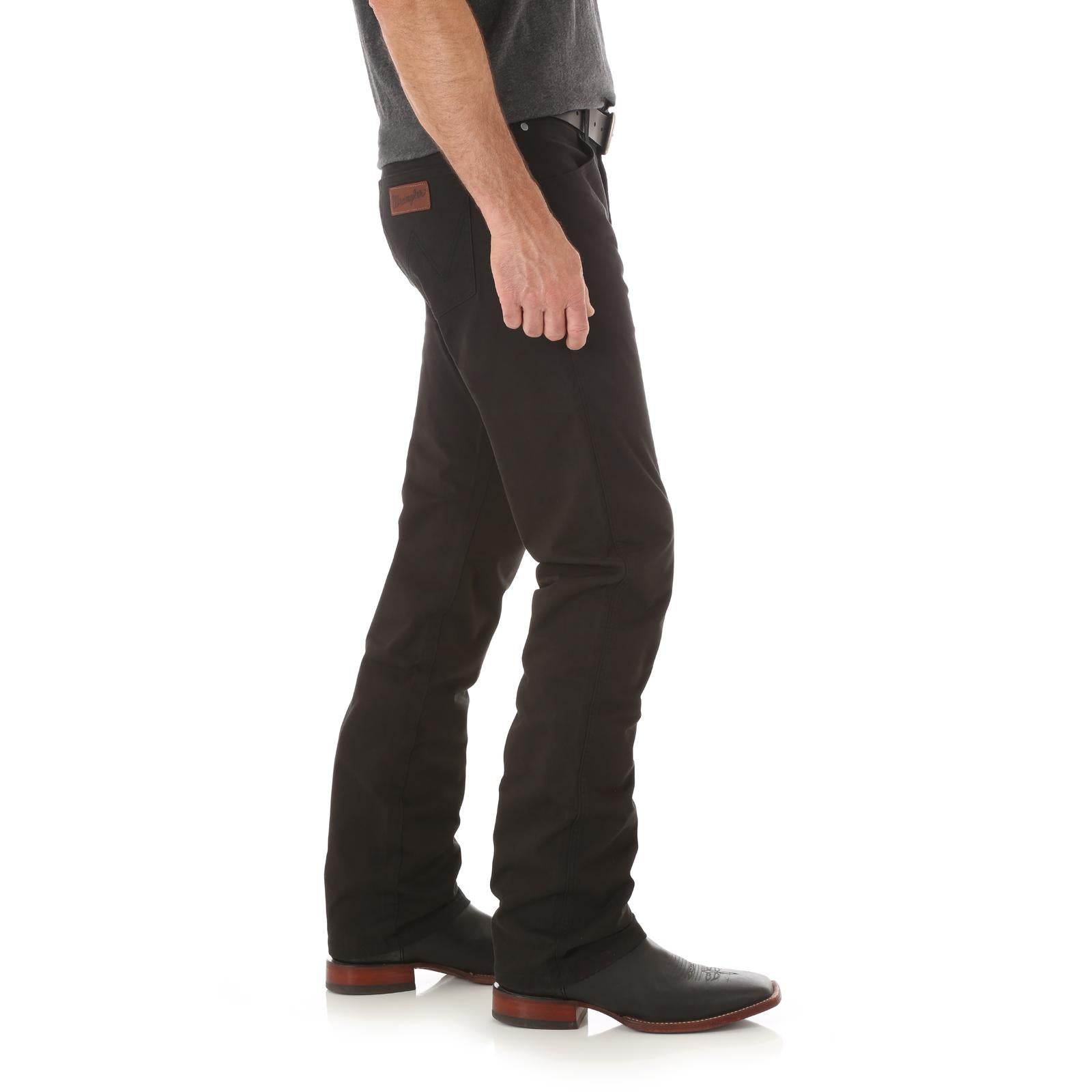 Wrangler Retro® Black Slim Straight Jean